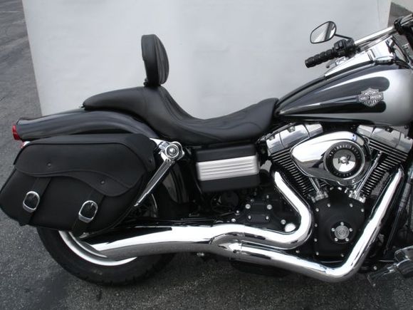 Dyna Fastback with removable driver's Backrest
http://www.sideroadcycles.com/AmericanMotorcycles/Seats/Dyna_Seats.html