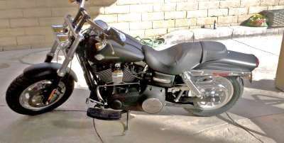 My Fat Bob with pipes and floorboards Lft 400