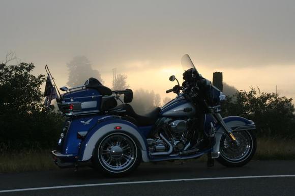 2010 Triglide "Blue Collar Dreamin"