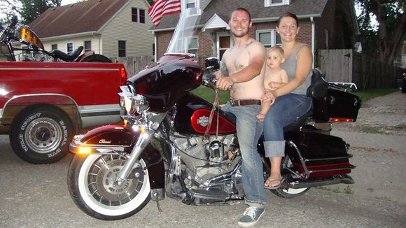 1986 Electra Glide and fam
