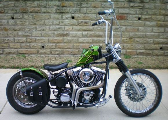 312R swingarm bag on Bobber