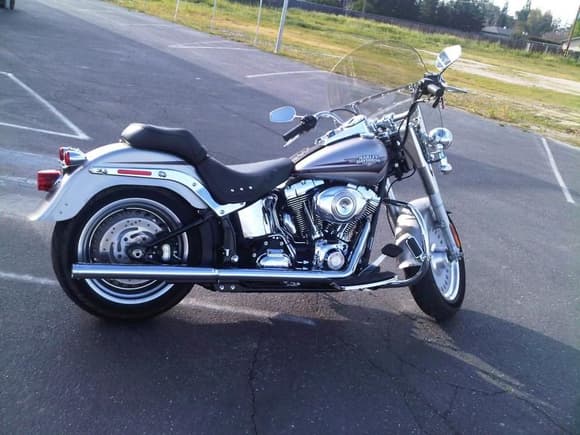 09 Fatboy Vance and Hines true duals. Arlen Ness air cleaner.