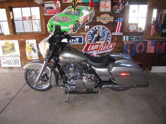 harleys 18" blade wheels front and back