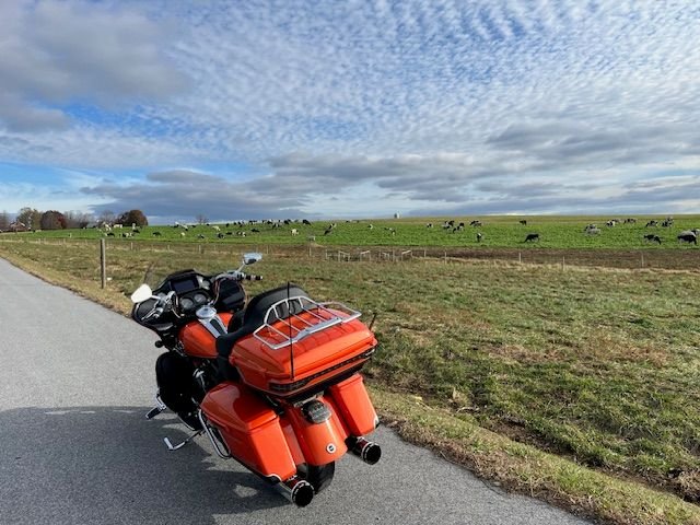 Rode backroads to G�burg. Didn�t see any bikes till after 11, lol.