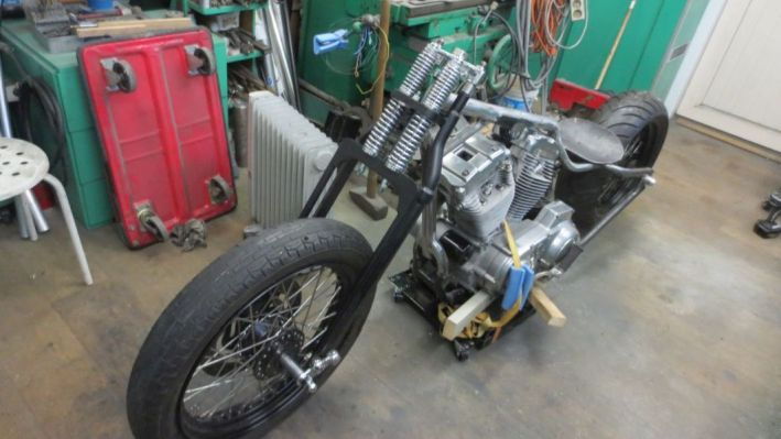 Anyone fitted a springer front end to their Forty Eight - Harley Davidson  Forums