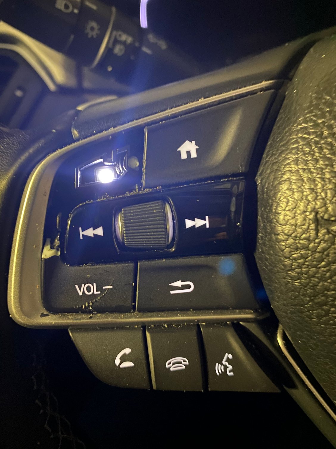 2018 Accord steering wheel volume button cracked/fell off repair options? Honda Accord Forum