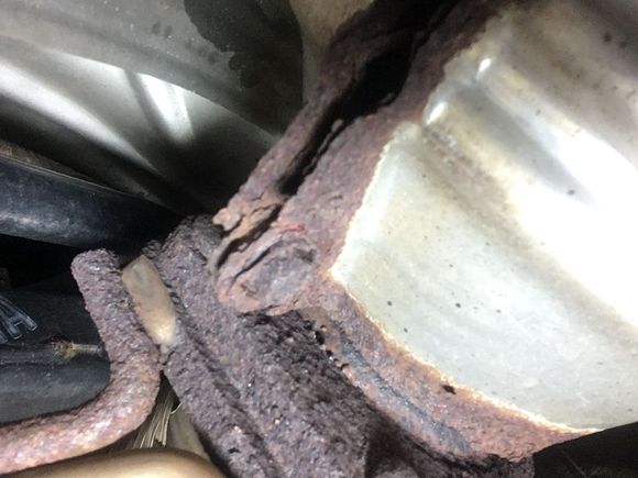 Heat shield screw left rear