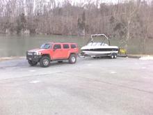 2006 Hummer H3 pulling 2000 Tige 2100v