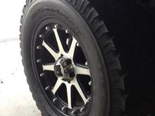 For Sale! 325x60x20 BFG 0 mile tires on "20 inch XD series rims