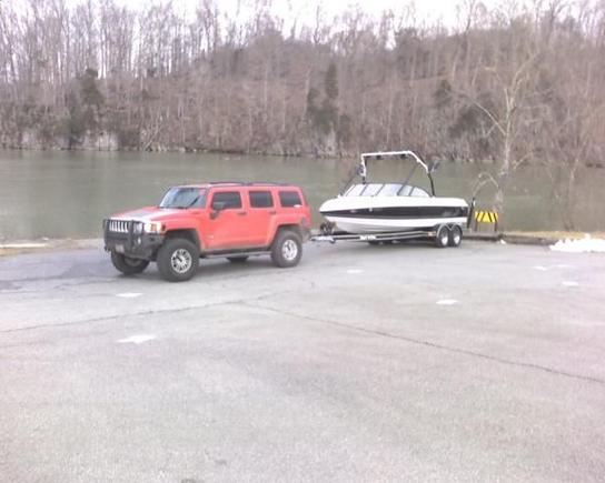2006 Hummer H3 pulling 2000 Tige 2100v