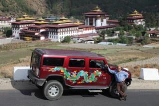 h2inbhutan
By the Thimphu Dzong