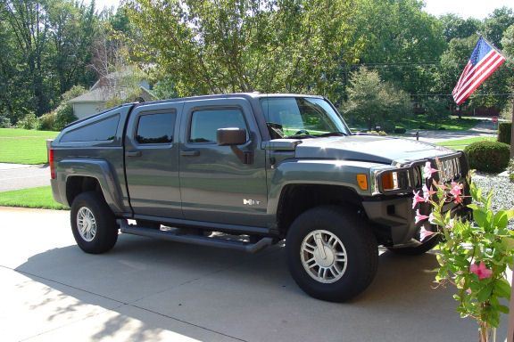 H3T topped by Snug Top keeps the design going and offers security (of sorts) for luggage, decoys or a trip to Sams Club.