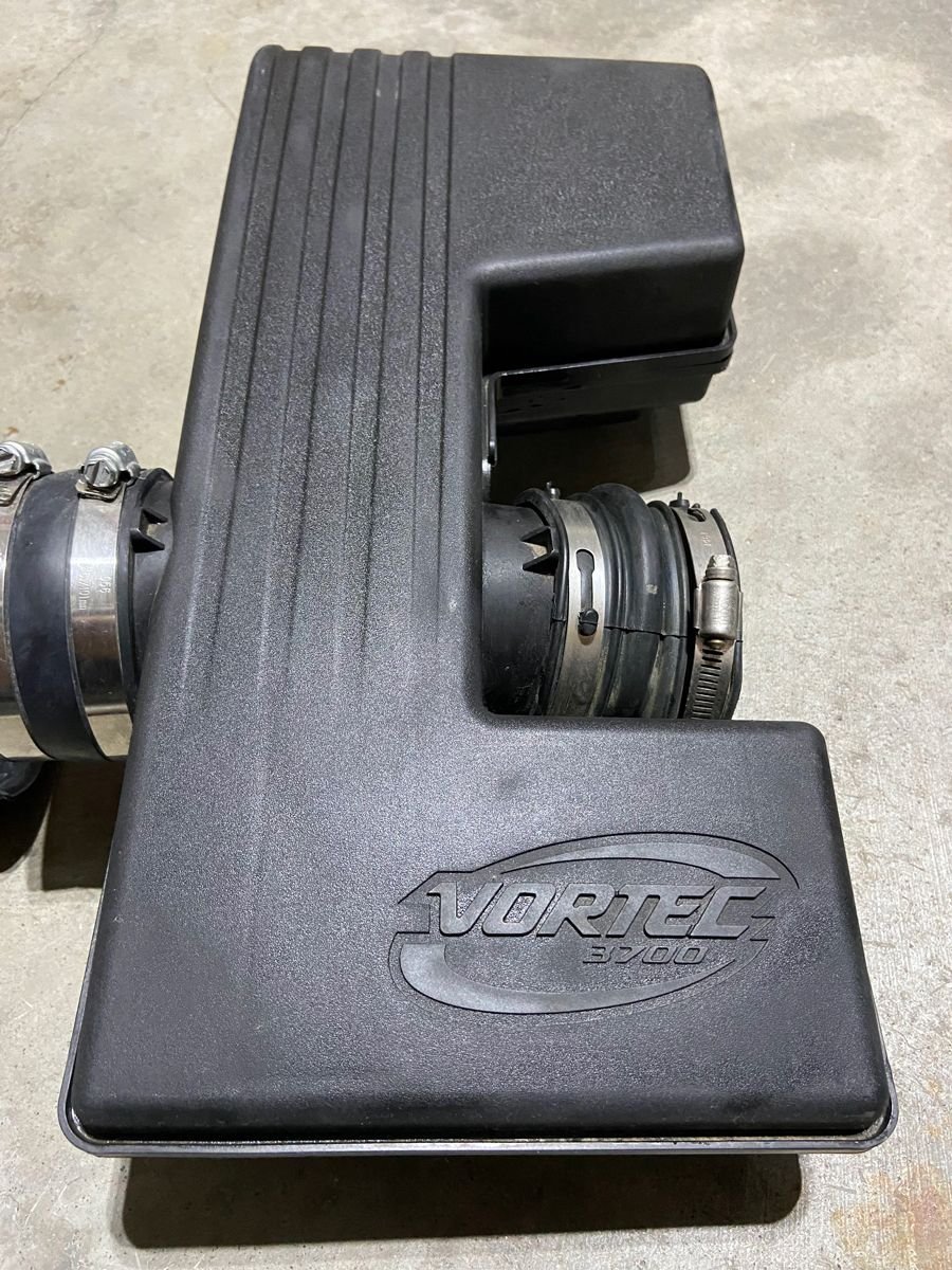 Hummer H3 Resonator + Intake Duct Hummer Forums Enthusiast Forum