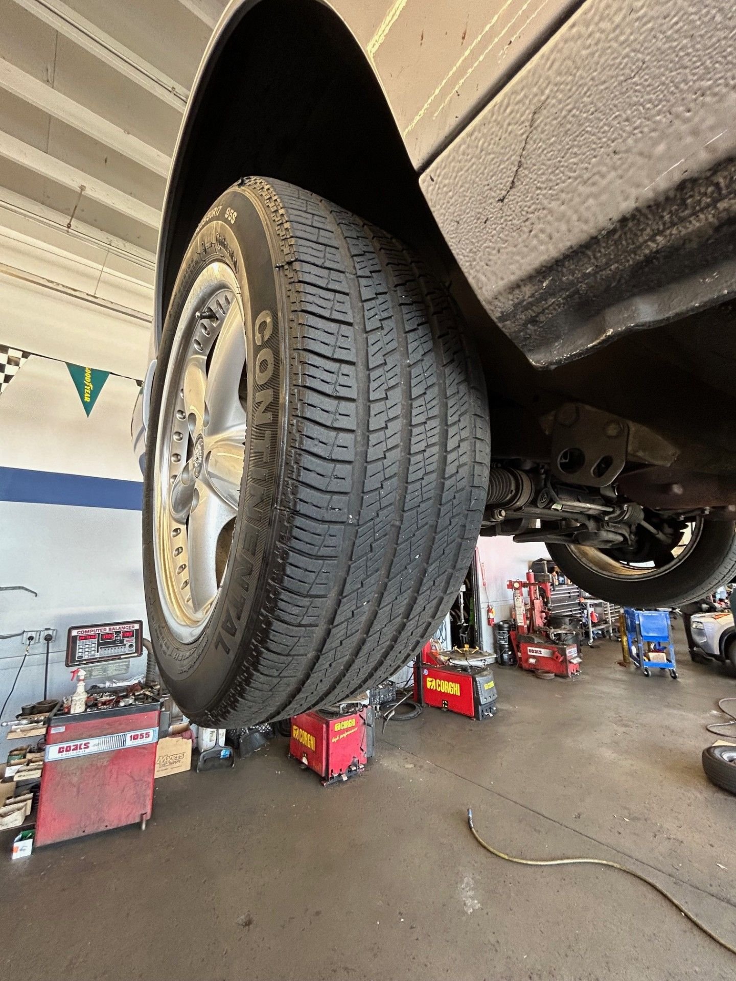 2000 Jaguar XJ8 - Amazing 2000 Jaguar XJ8 L Sport Silver Sedan w/ 111K Miles pure So. California Car - Used - VIN SAJDA23C4YLF06834 - 111,000 Miles - 8 cyl - 2WD - Automatic - Sedan - Silver - Redondo Beach, CA 90277, United States