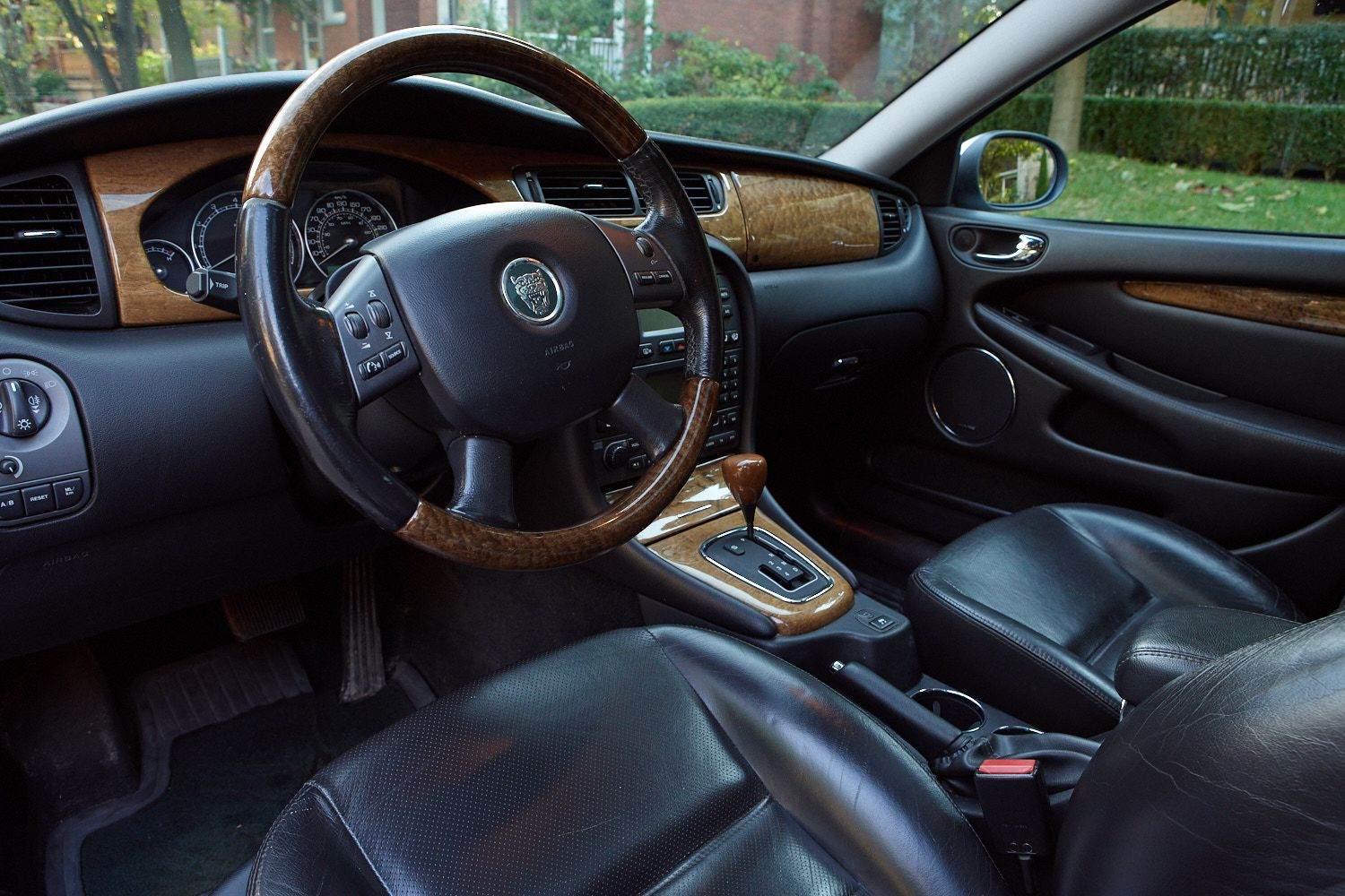 2004 Jaguar X-Type - 2004 X-Type Wagon - Used - VIN SAJGA54C64WD89733 - 127,200 Miles - 6 cyl - AWD - Automatic - Wagon - Silver - Cambridge, ON N1R4N3, Canada