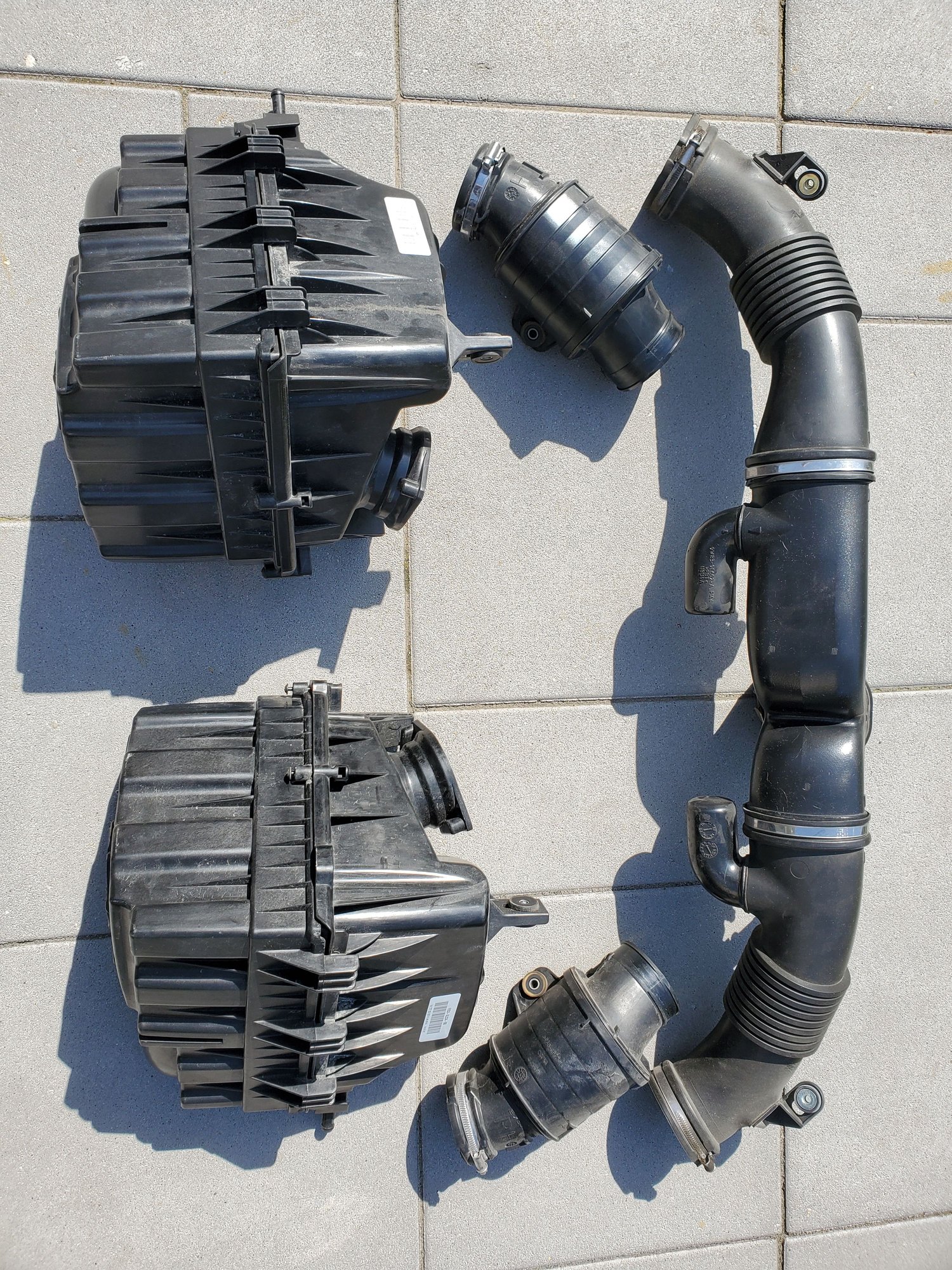 Engine - Intake/Fuel - Jaguar f type s oem air intake filter tube complete L R 3.0 - Used - 2014 to 2019 Jaguar F-Type - Chicago, IL 60631, United States