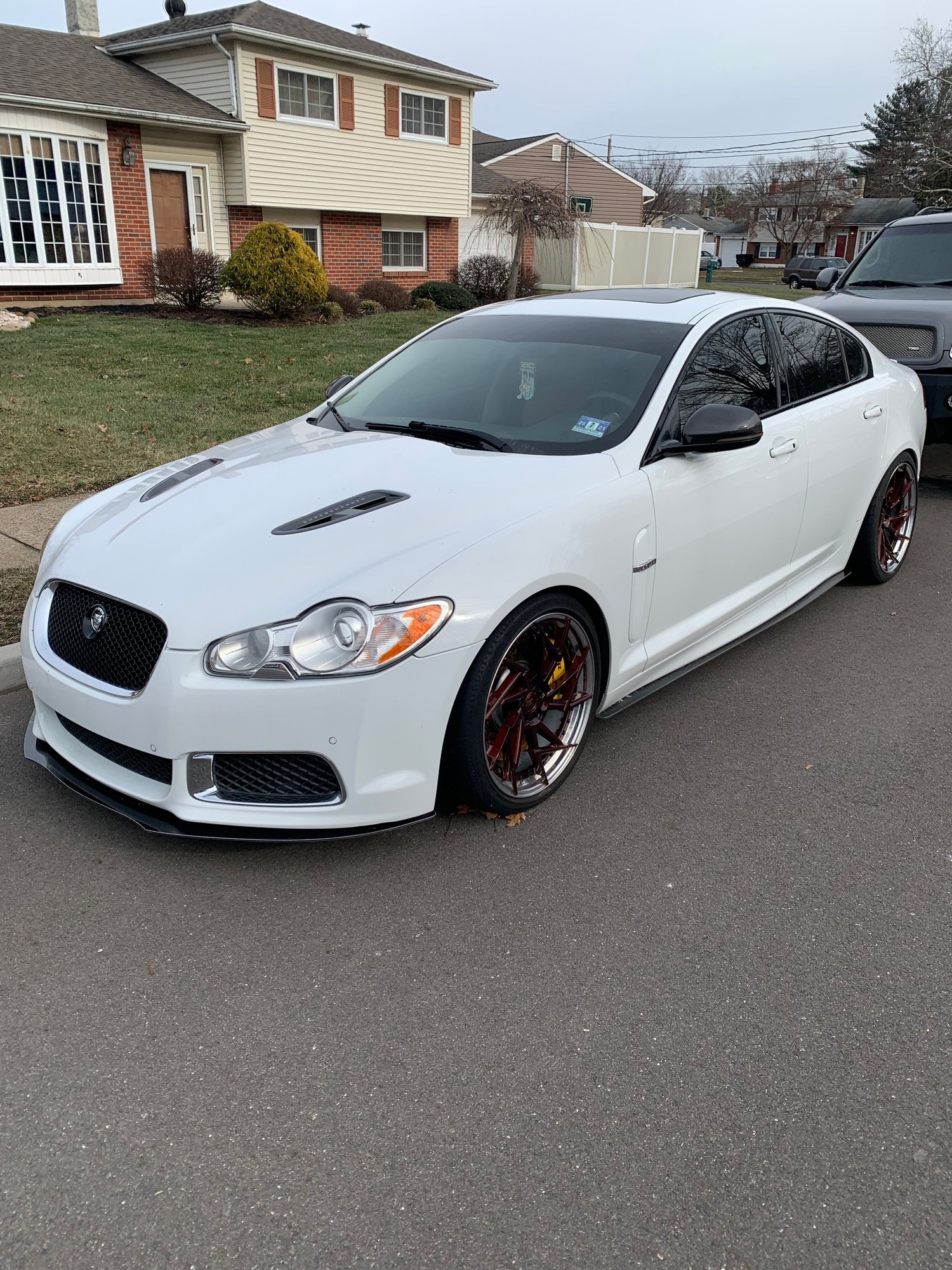 2011 Jaguar XFR - 2011 XFR - Used - VIN SAJWA0JC2BMS06790 - 32,000 Miles - 8 cyl - 2WD - Automatic - Sedan - White - Hamilton, NJ 08620, United States