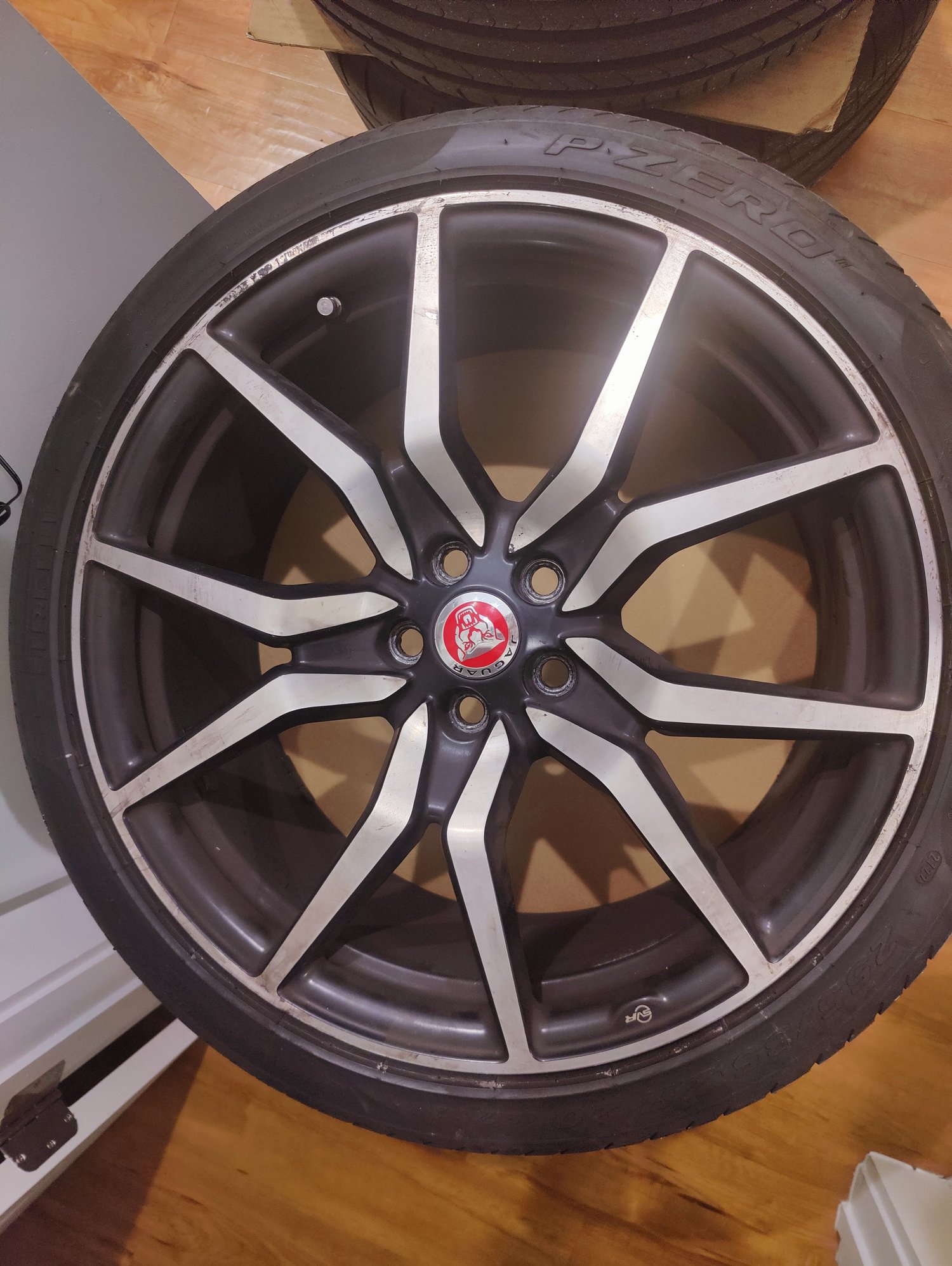 Wheels and Tires/Axles - F-TYPE SVR MAELSTROM Wheel - Used - 2014 to 2023 Jaguar F-Type - Chamblee, GA 30341, United States