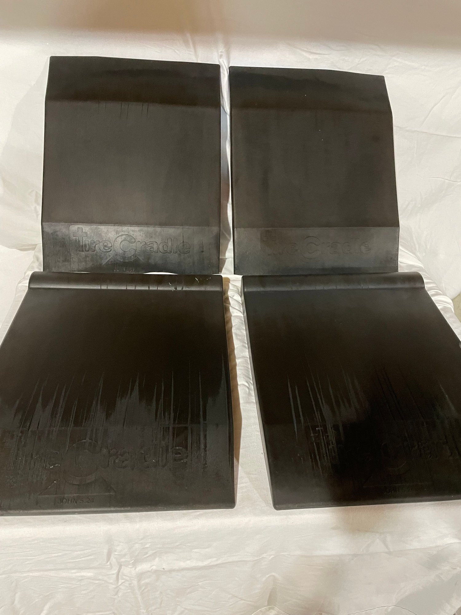 Wheels and Tires/Axles - Tire cradles - Used - Louisville, KY 40222, United States