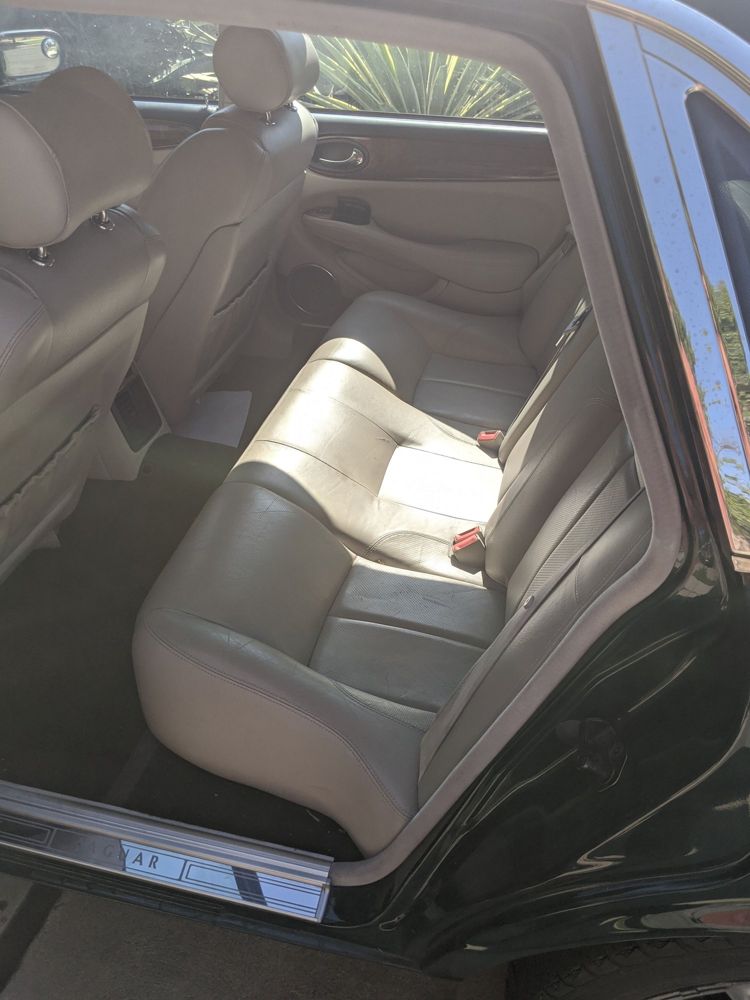 2000 Jaguar XJR - CA (Los Angeles) FS 2000 XJR for parts car or project - Used - VIN SAJDA15BDYMF15779 - 131,000 Miles - 8 cyl - 2WD - Automatic - Sedan - Other - Los  Angeles, CA 91335, United States