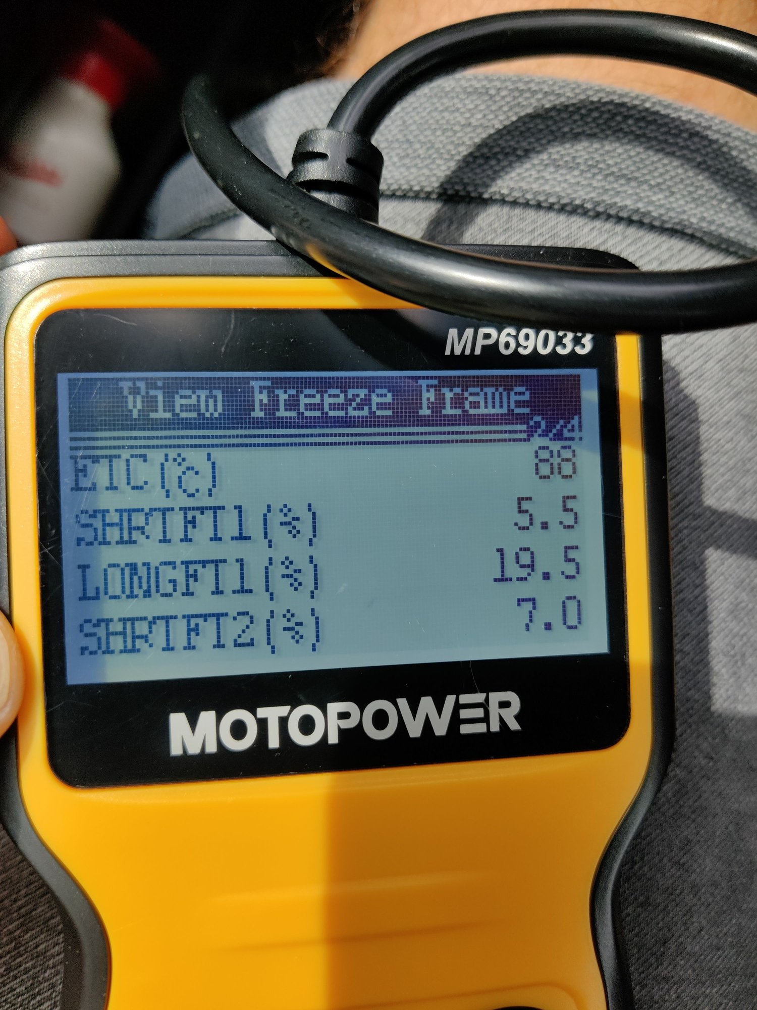 Lean Faults & Vacuum Leak Diagnosis Using an OBD-II Scanner