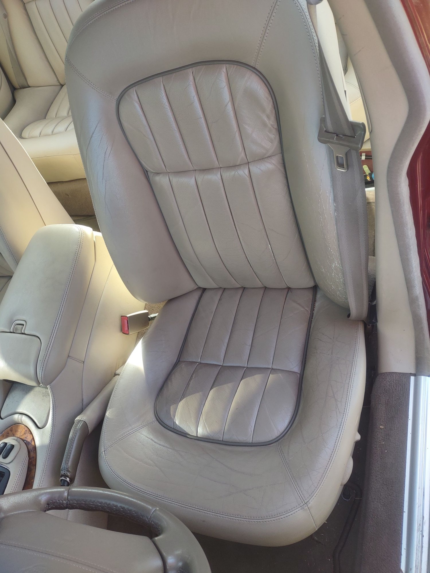 2002 Jaguar XJ8 - 2002 XJ8, 64,000 original miles, Great Body/Interior. Runs/Drives Great...... - Used - VIN SAJDA14C52LF43276 - 64,711 Miles - 8 cyl - 2WD - Automatic - Sedan - Red - Campbell, CA 95008, United States