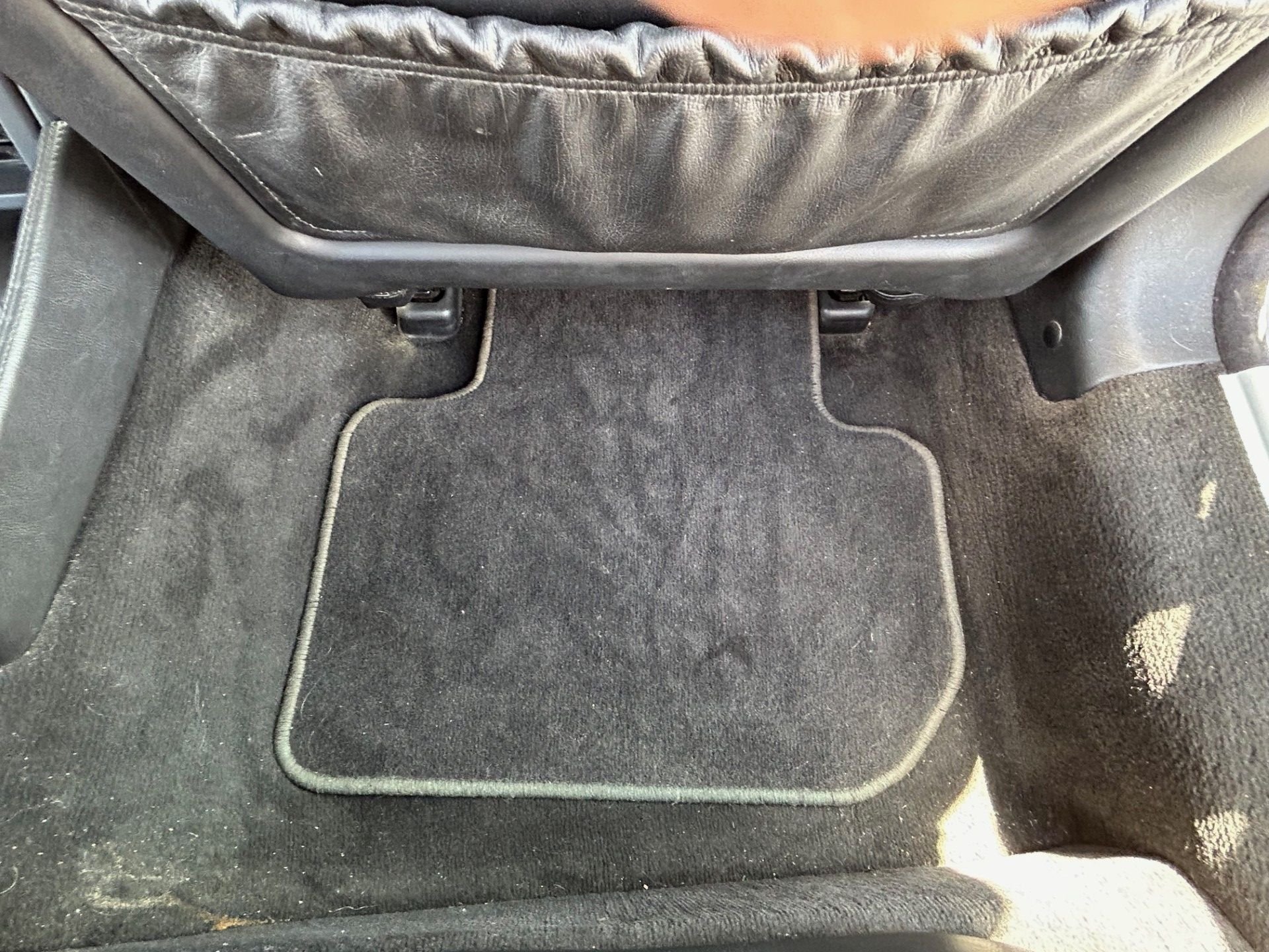 2000 Jaguar XJ8 - Amazing 2000 Jaguar XJ8 L Sport Silver Sedan w/ 111K Miles pure So. California Car - Used - VIN SAJDA23C4YLF06834 - 111,000 Miles - 8 cyl - 2WD - Automatic - Sedan - Silver - Redondo Beach, CA 90277, United States