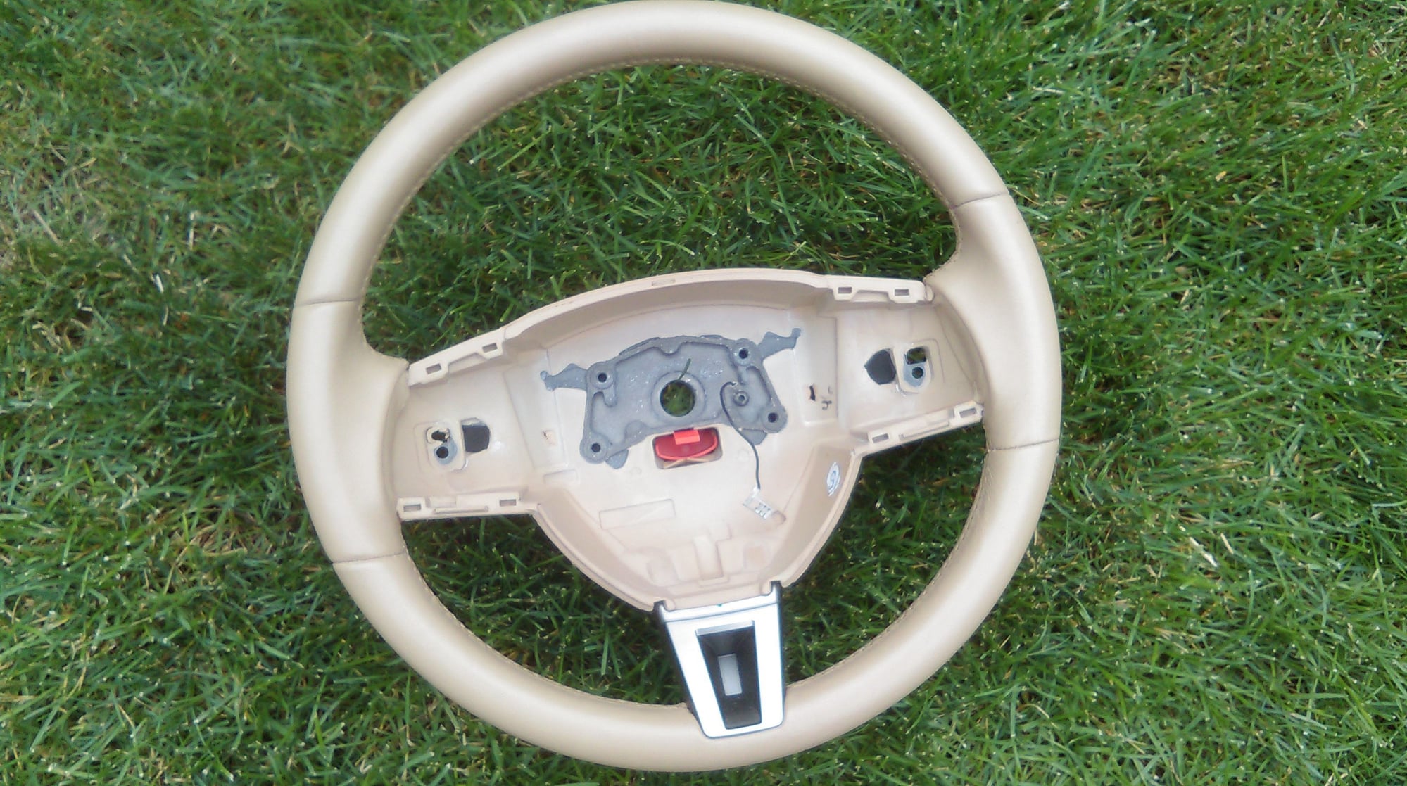 Steering/Suspension - Xk steering wheel, saddle - New - All Years Jaguar XK - Deer Park, NY 11729, United States