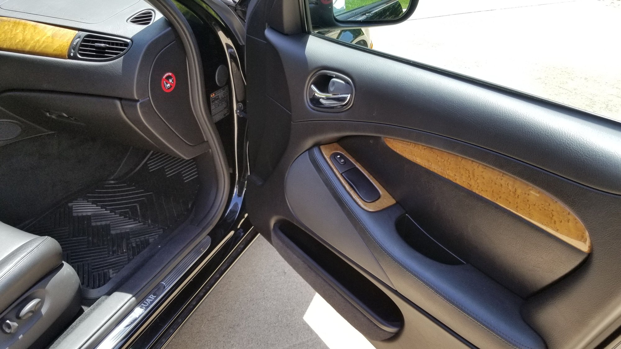 2000 Jaguar S-Type - Original Owner S Type - Used - VIN SAJDA01C6YFL12308 - 37,800 Miles - 6 cyl - 2WD - Automatic - Sedan - Black - Edwardsville, IL 62025, United States