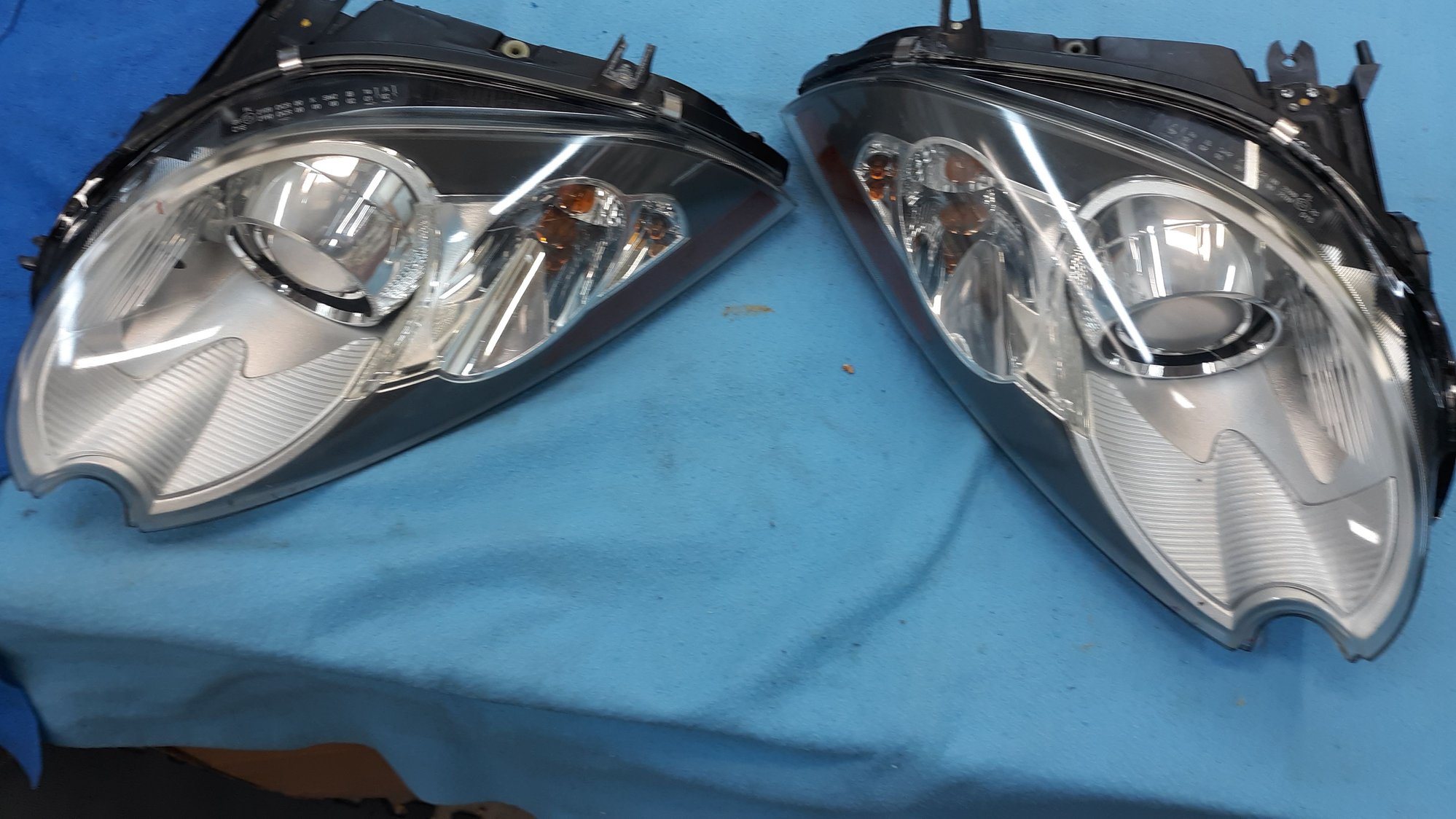 Lights - Xk150 2007-2011 Headlight assemblies - Used - -1 to 2027  All Models - Wimberley, TX 78676, United States