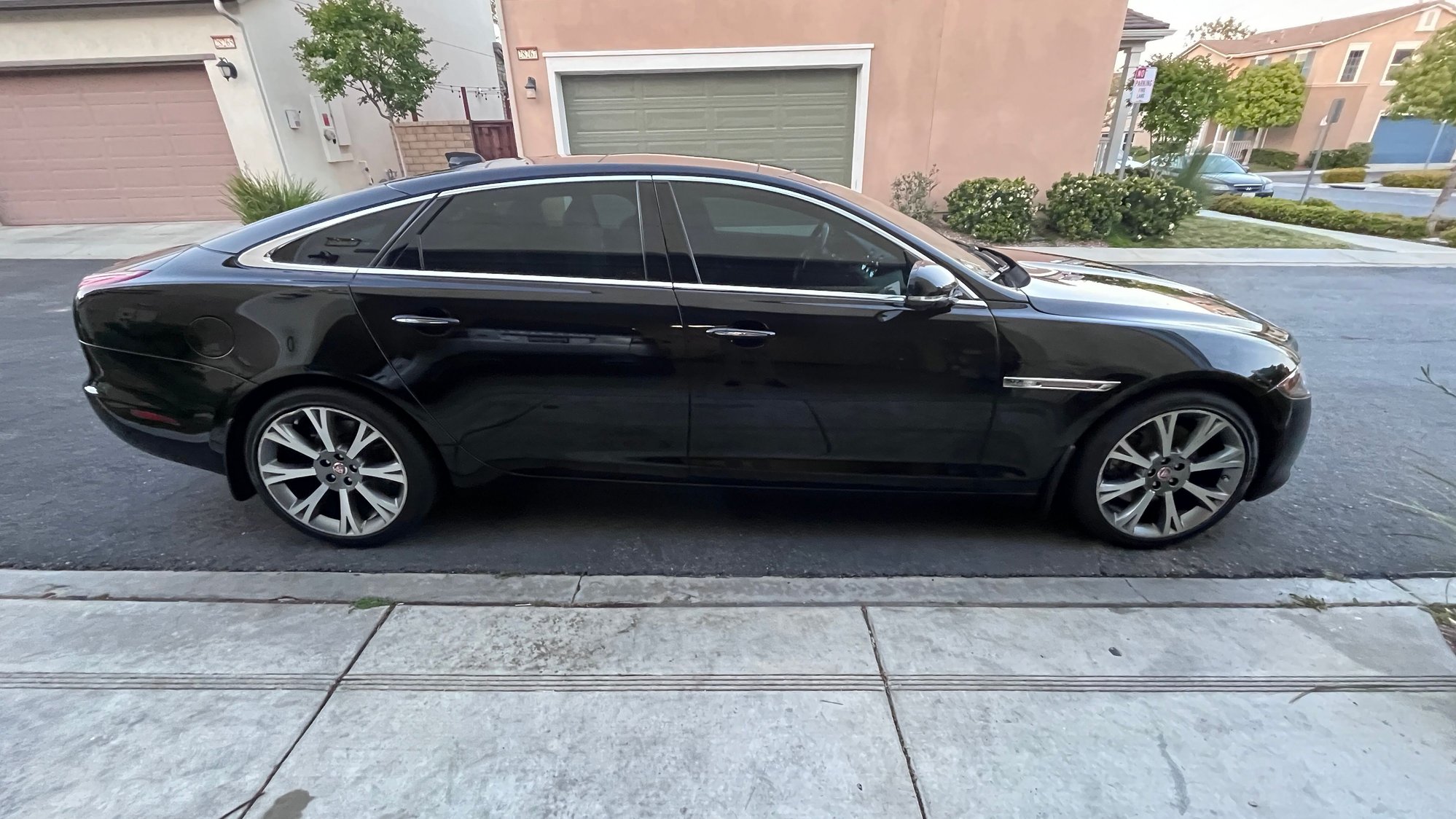 Wheels and Tires/Axles - Rear Orona Wheel diamond cut grey. - Used - 2010 to 2019 Jaguar XJ - Valencia, CA 91354, United States