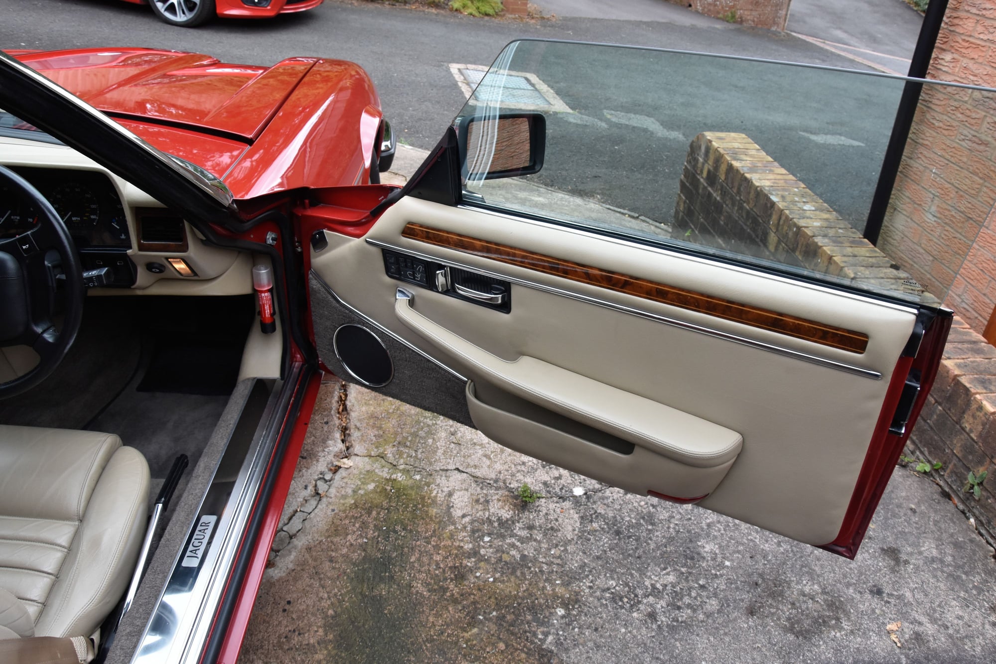 1993 Jaguar XJS - 1993 Jaguar XJS 5.3 V12 Convertible - Mechanically Restored - Outstanding - Used - VIN SAJJNJDW3EP182547 - 70,000 Miles - 12 cyl - 2WD - Automatic - Convertible - Red - Birmingham B388, United Kingdom