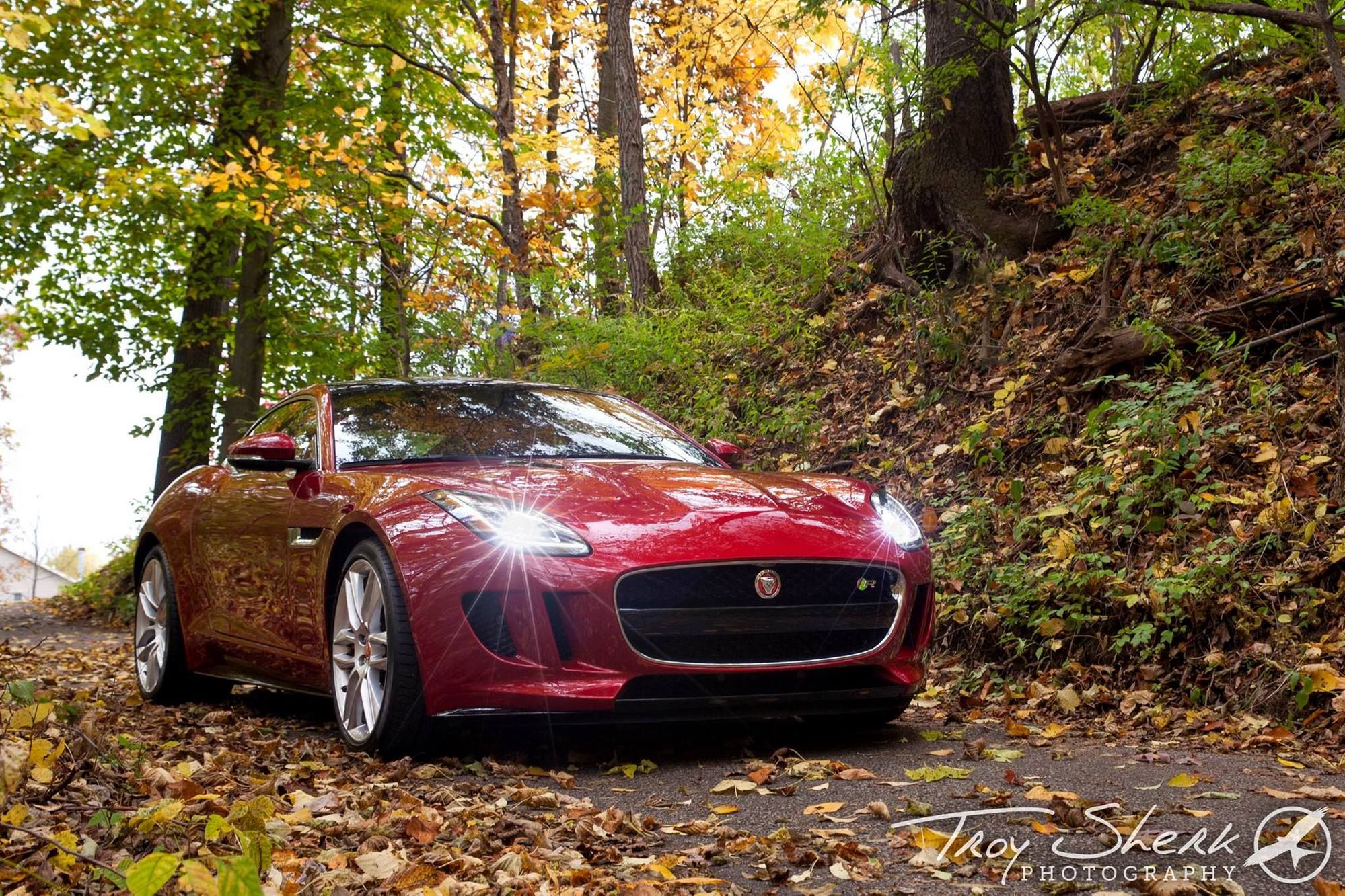 2015 Jaguar F-Type - 2015 Jaguar F-Type R Coupe - Used - VIN SAJWA6DA9FMK11682 - 8,788 Miles - 8 cyl - 2WD - Automatic - Coupe - Red - Jones, MI 49061, United States