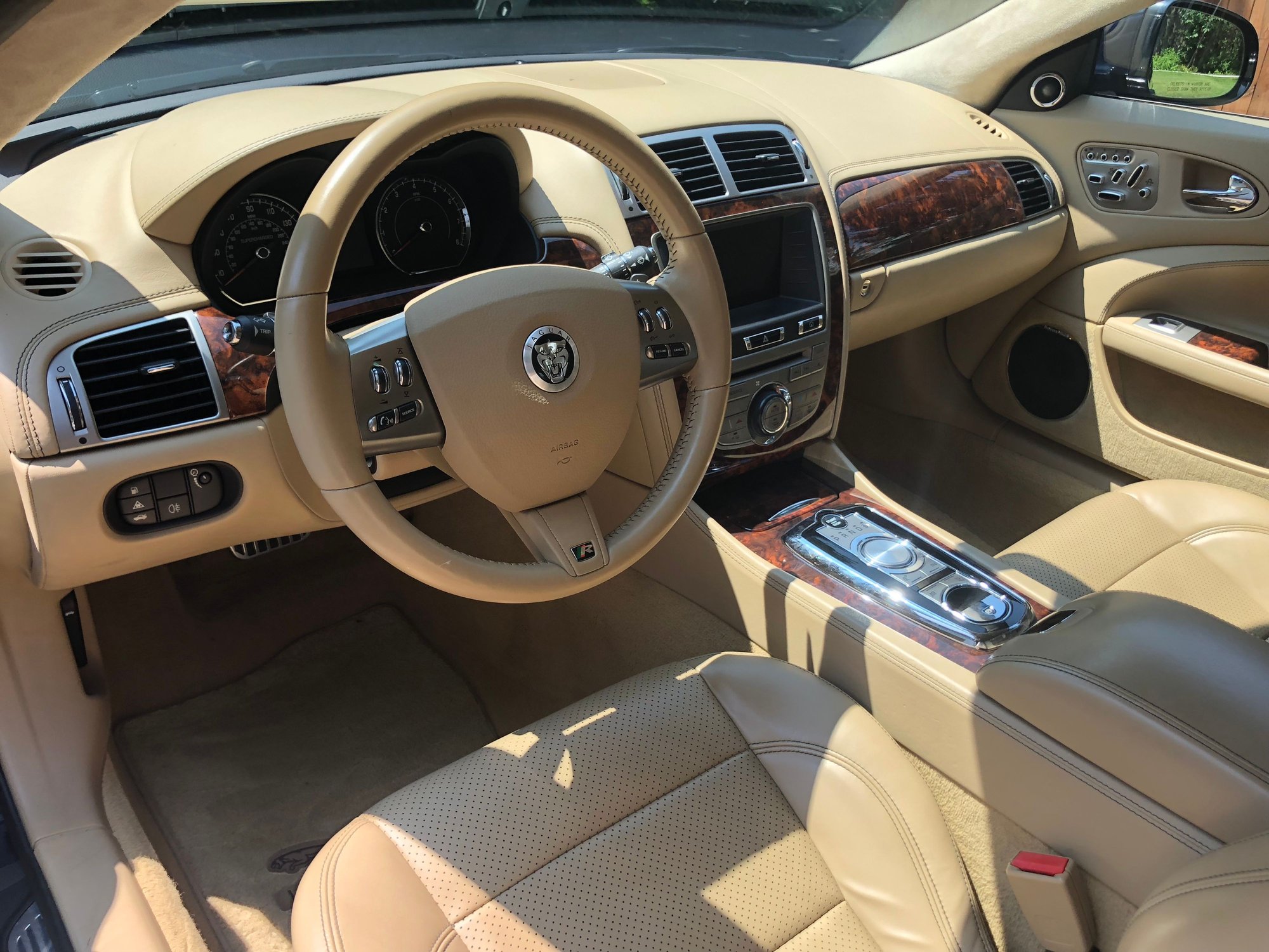 2010 Jaguar XKR - 2010 XKR Vert Blue/Tan. Baby on the way so it's gotta move! - Used - VIN SAJWA4EC2AMB38641 - 46,000 Miles - 8 cyl - 2WD - Automatic - Convertible - Blue - Bethlehem, PA 18018, United States