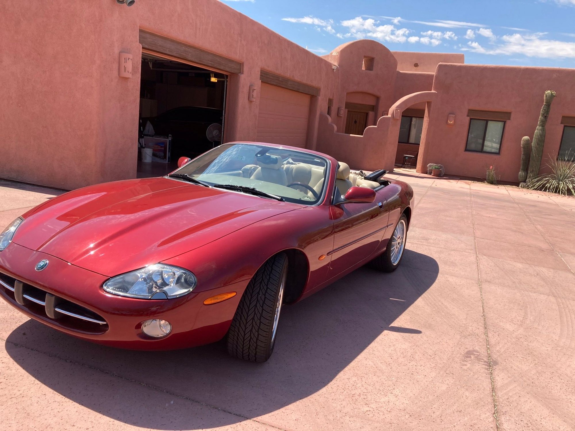 2003 Jaguar XK8 - Low mileage AZ convertible 2003 - Used - VIN SAJDA42C732A34382 - 57,600 Miles - 8 cyl - 2WD - Automatic - Tucson, AZ 85742, United States