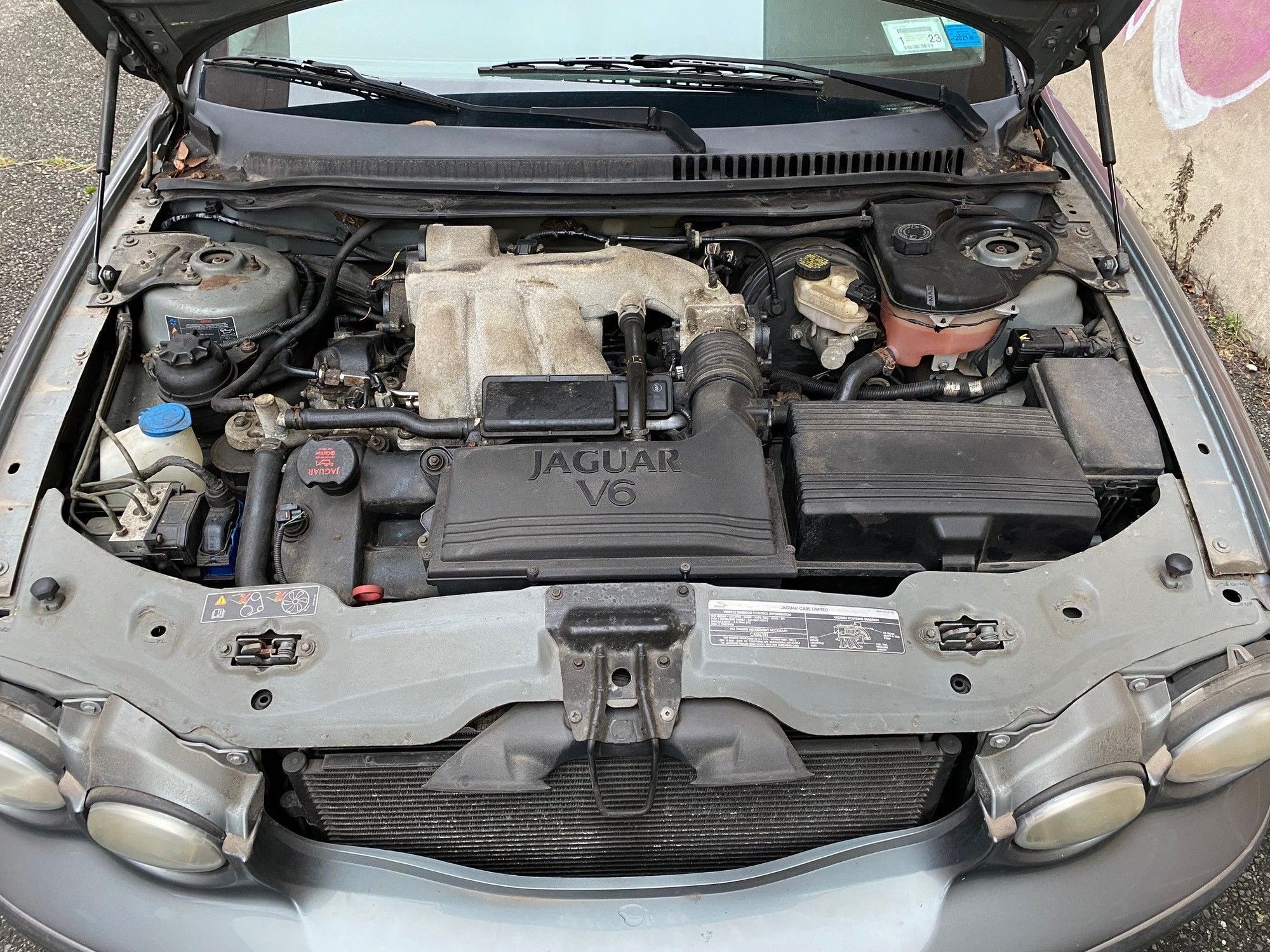 2004 Jaguar X-Type - Jaguar X-Type 3.0 AWD 2004 - Needs Work - $2,500 NYC - Used - VIN SAJEA51C74WD86948 - 92,000 Miles - 6 cyl - 4WD - Automatic - Sedan - Gray - New York, NY 11249, United States