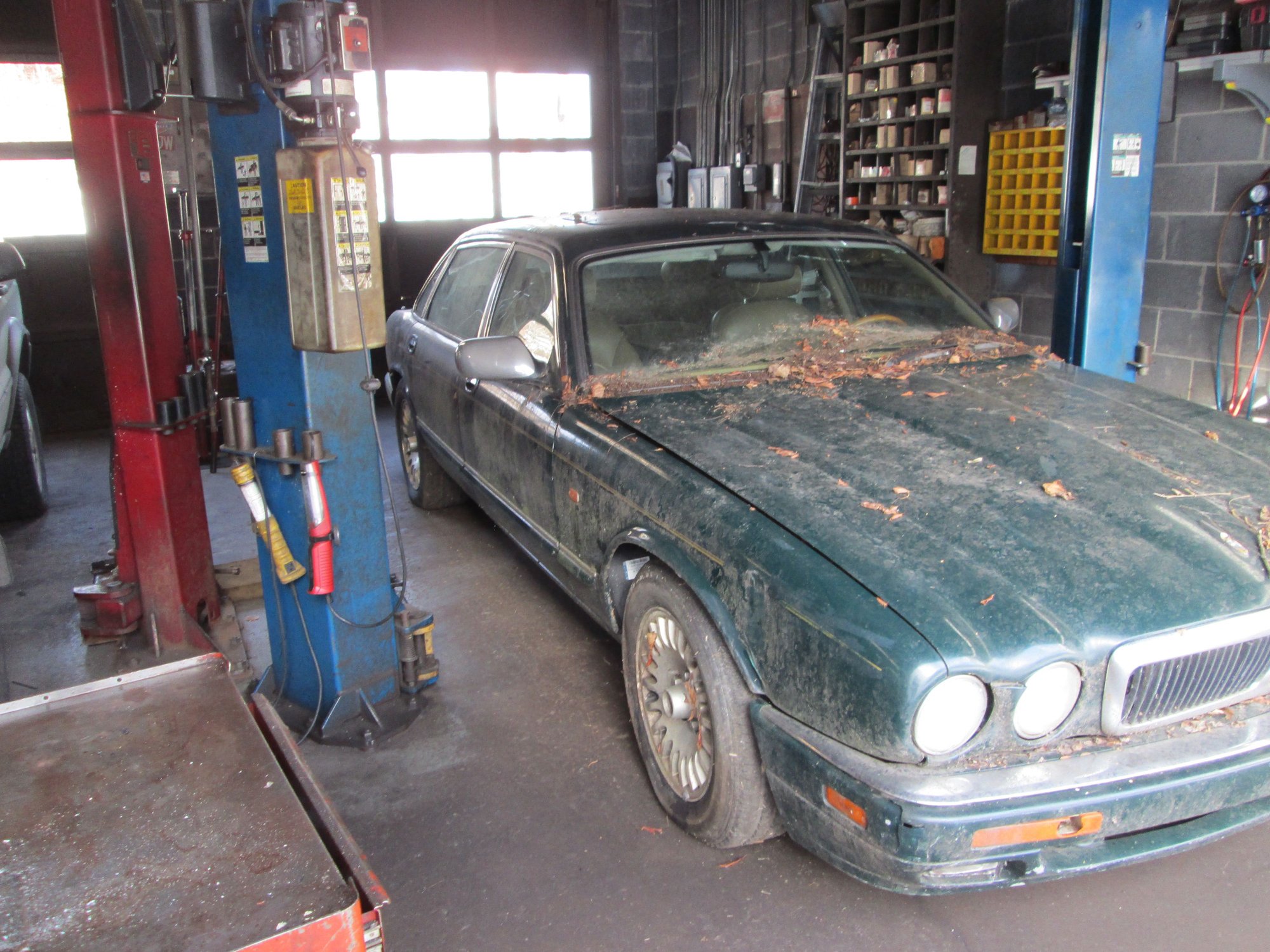 1996 Jaguar XJ12 - 1996 Jaguar XJ12,parting out - Used - VIN SAJMX6348TC768621 - 12 cyl - 2WD - Automatic - Sedan - Other - Plains, PA 18705, United States