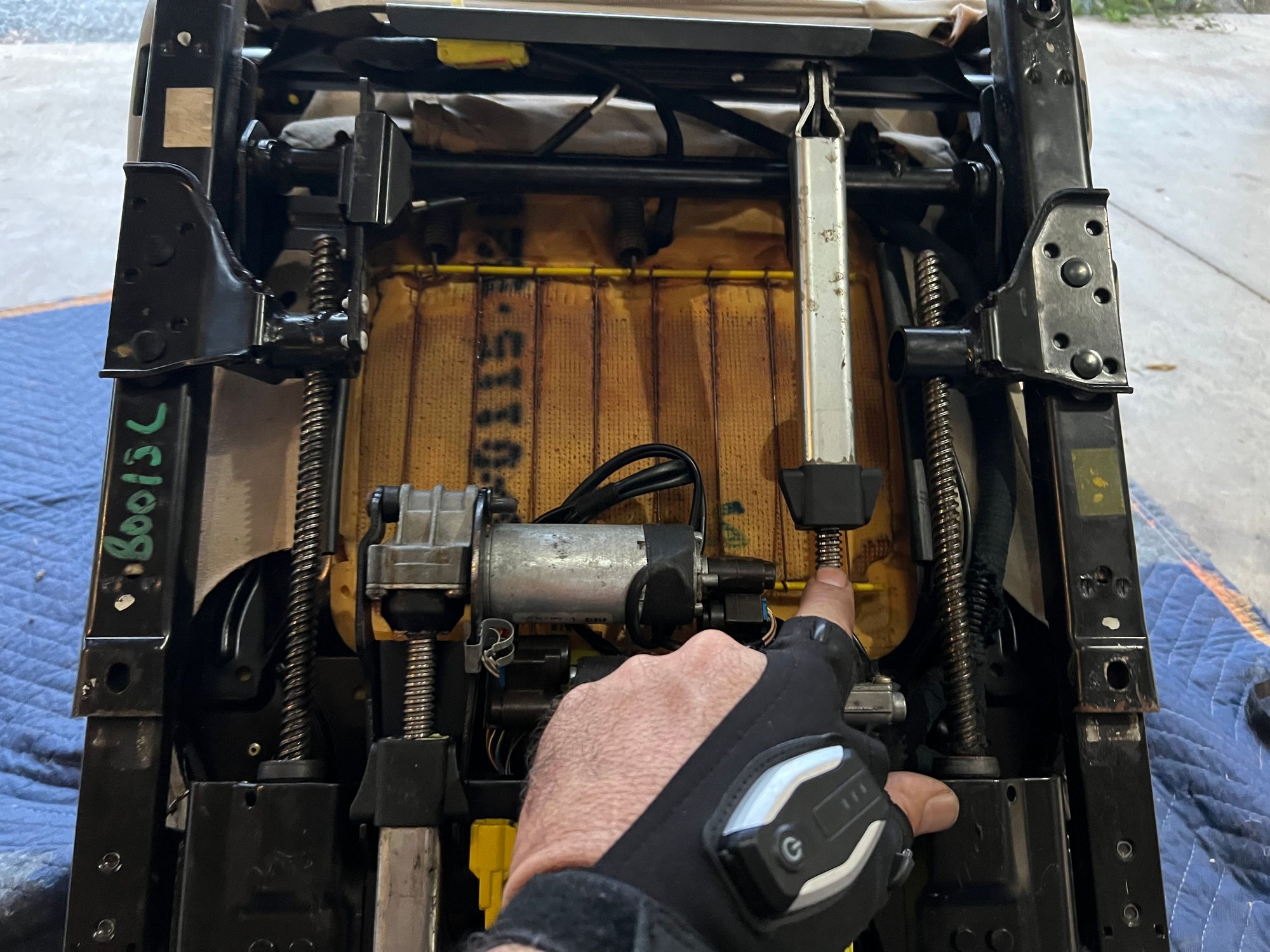 Cushion rear tilt