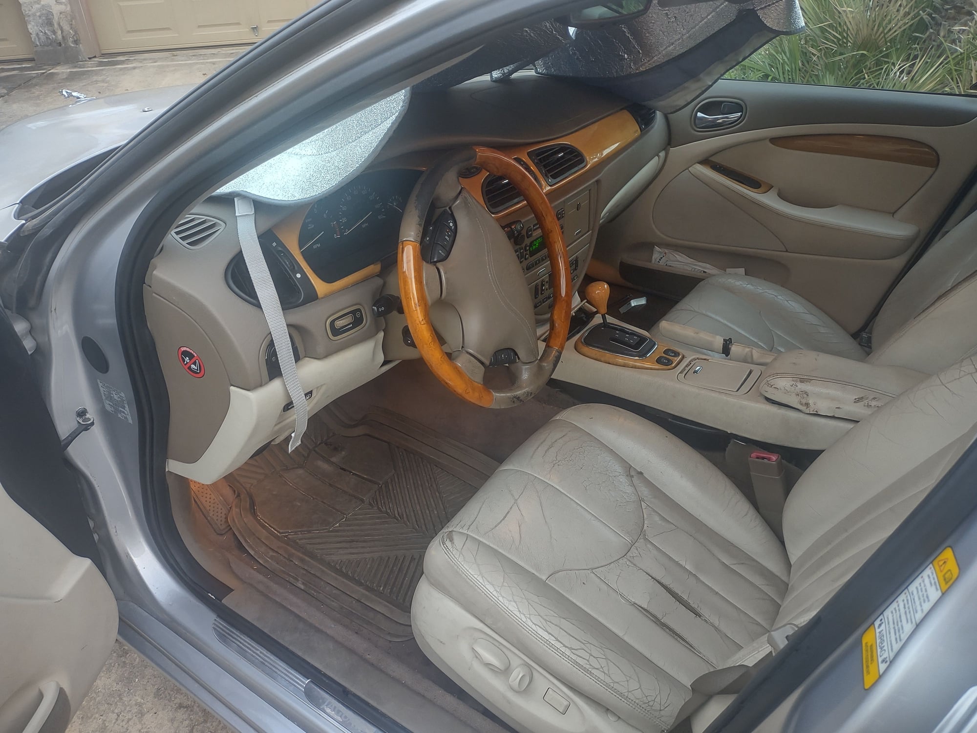 2001 Jaguar S-Type - 2001 jaguar s type 3.0 - Used - VIN SAJDA01N31FL97938 - 200,300 Miles - 6 cyl - 2WD - Automatic - Sedan - Silver - Boerne, TX 78015, United States