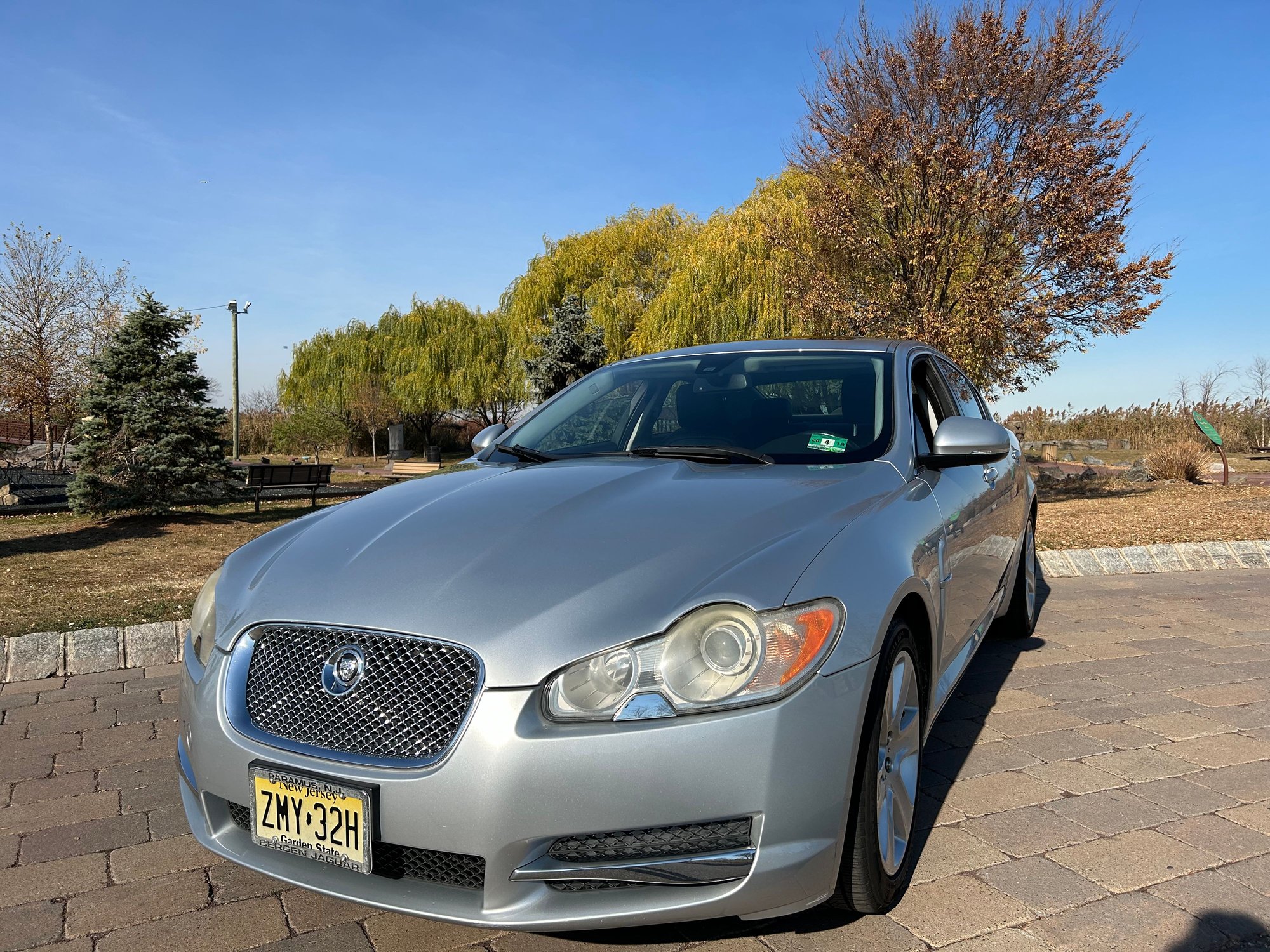 2010 Jaguar XF - Driven 5700 miles per year, Original Owner - Used - VIN SAJWAOFA9AHR68013 - 80,600 Miles - 8 cyl - 2WD - Automatic - Sedan - Silver - Secaucus-Hudson County, NJ 07094, United States