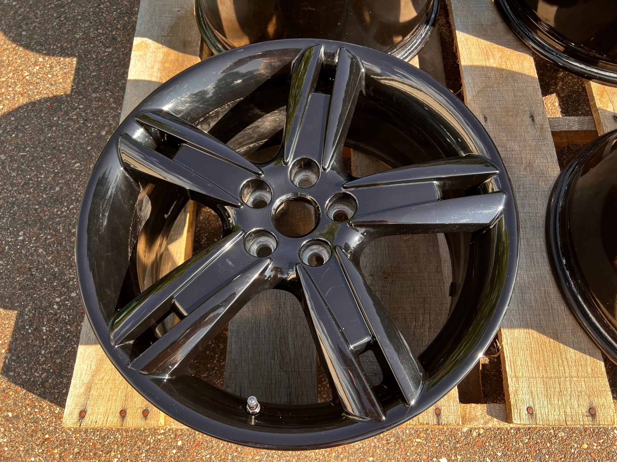 Wheels and Tires/Axles - Set of 4 STR Staggered Wheels - Used - 2000 to 2008 Jaguar S-Type - 2000 to 2006 Lincoln LS - 2002 to 2005 Ford Thunderbird - Minneapolis, MN 55402, United States