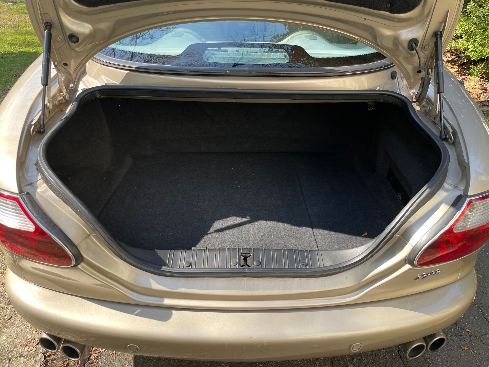 2002 Jaguar XK8 - 2002 XK8 Coupe - Falls Church VA - Used - VIN SAJDA41C82NA24412 - 110,000 Miles - 8 cyl - 2WD - Automatic - Coupe - Gold - Falls Church, VA 22046, United States