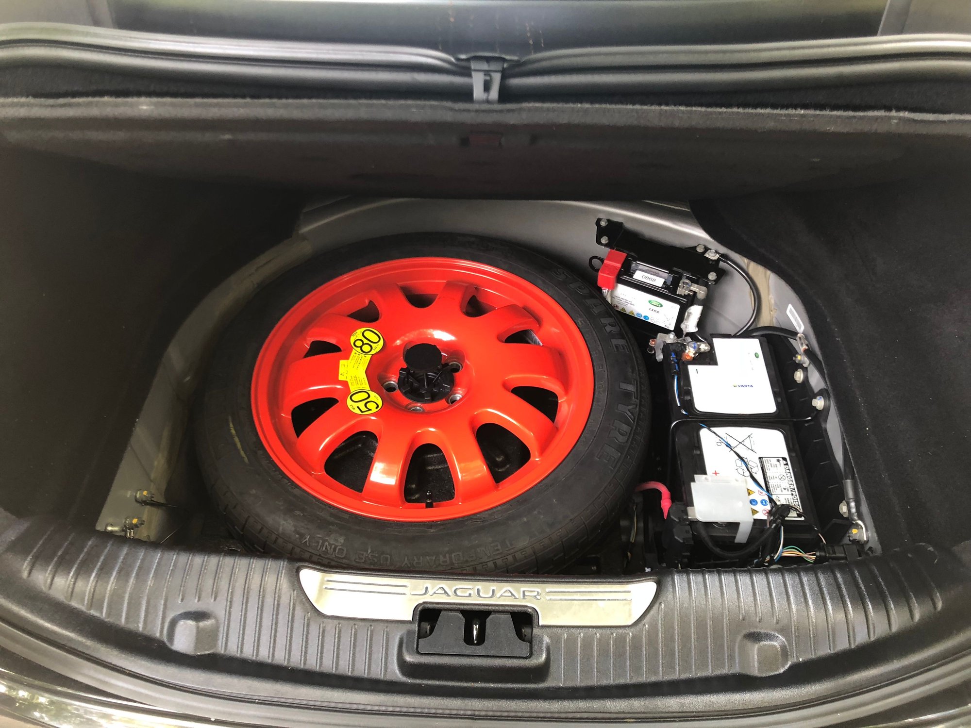 2014 Jaguar XJ - ***2014 Jaguar XJ-L Portfolio AWD *** - Used - VIN SAJWJ2GD0E8V71736 - 80,000 Miles - 6 cyl - AWD - Automatic - Sedan - Gray - Woodhaven, NY 11421, United States