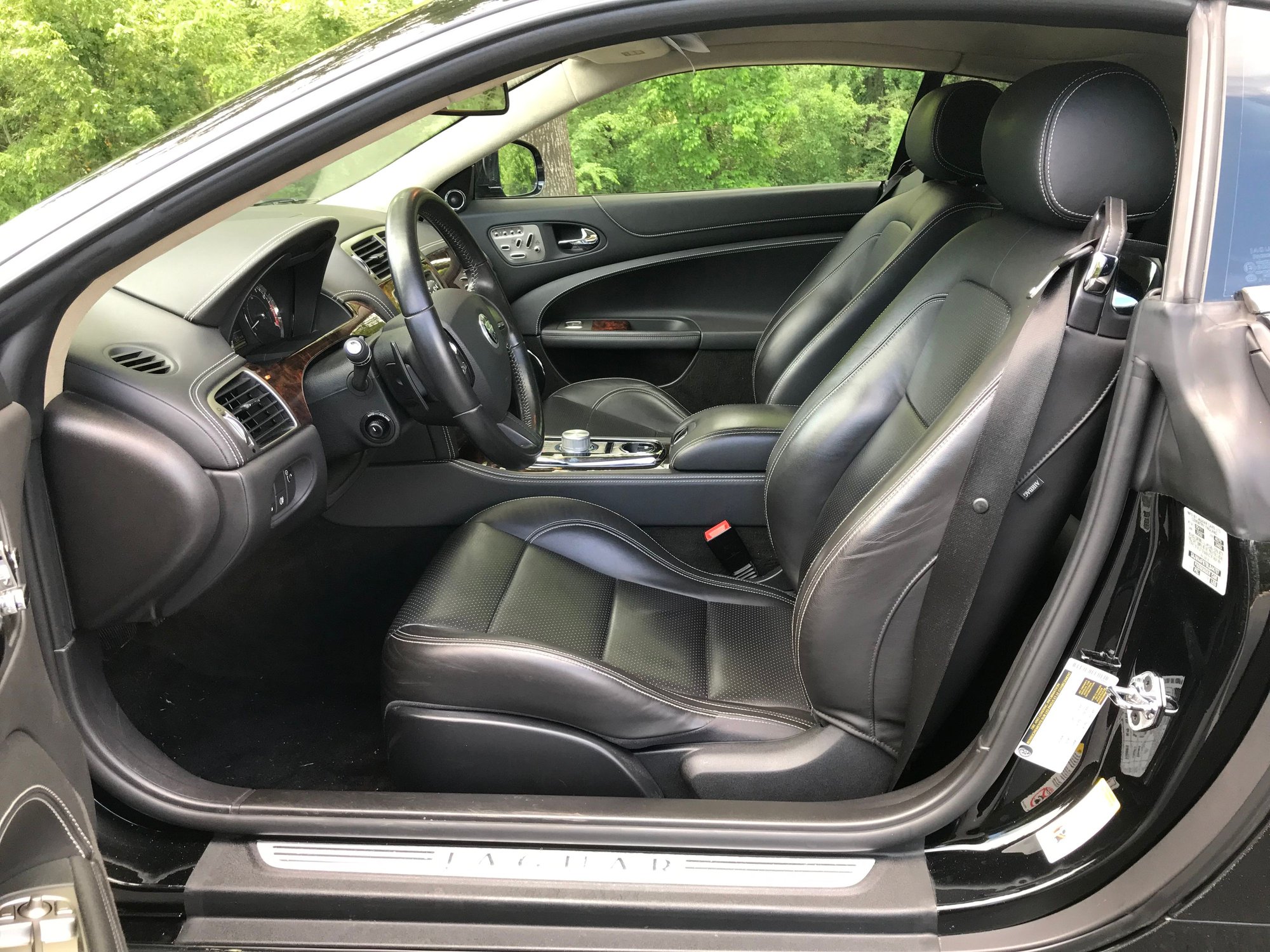 2011 Jaguar XK - 2011 Jaguar XK for sale, excellent condition - Used - VIN SAJWA4FB7BLB44707 - 70,100 Miles - 8 cyl - 2WD - Automatic - Coupe - Black - Raleigh, NC 27613, United States