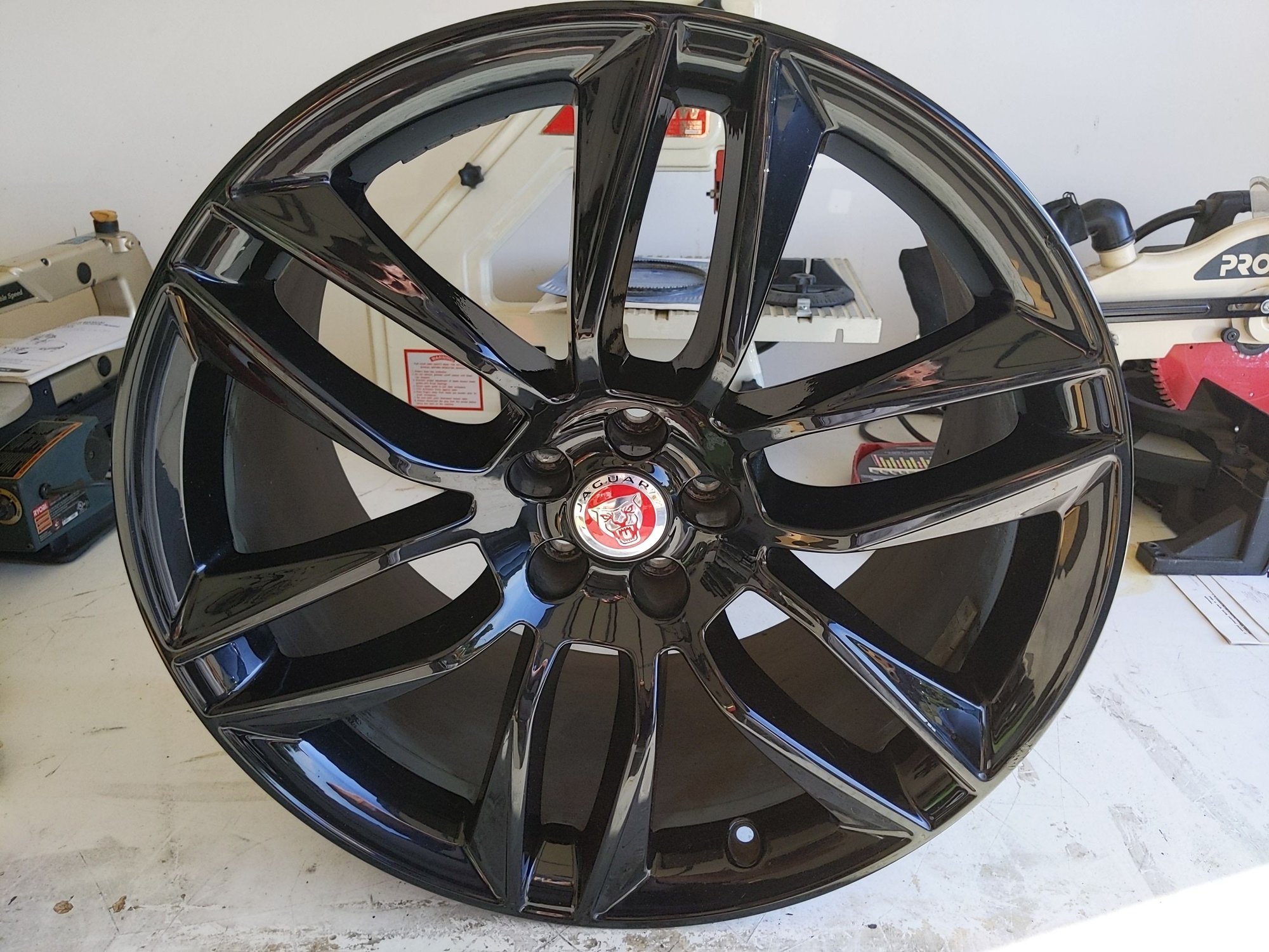 Wheels and Tires/Axles - Jaguar Gyrodyne 20" F-Type R OEM Gloss Black Wheels - Used - 2014 to 2020 Jaguar F-Type - Omaha, NE 68116, United States