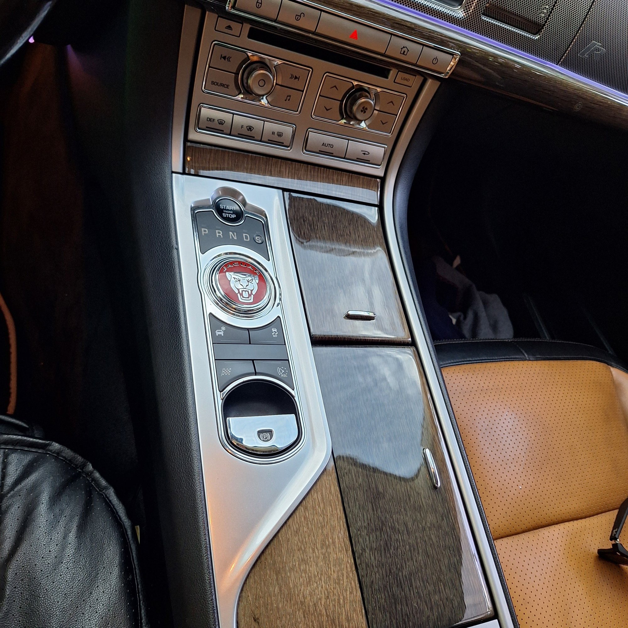 2010 Jaguar XFR - Jaguar xfr supercharged - Used - VIN SAJXAOJC6MR50962 - 96,000 Miles - 8 cyl - 2WD - Automatic - Sedan - White - Fort Lauderdale, FL 33304, United States