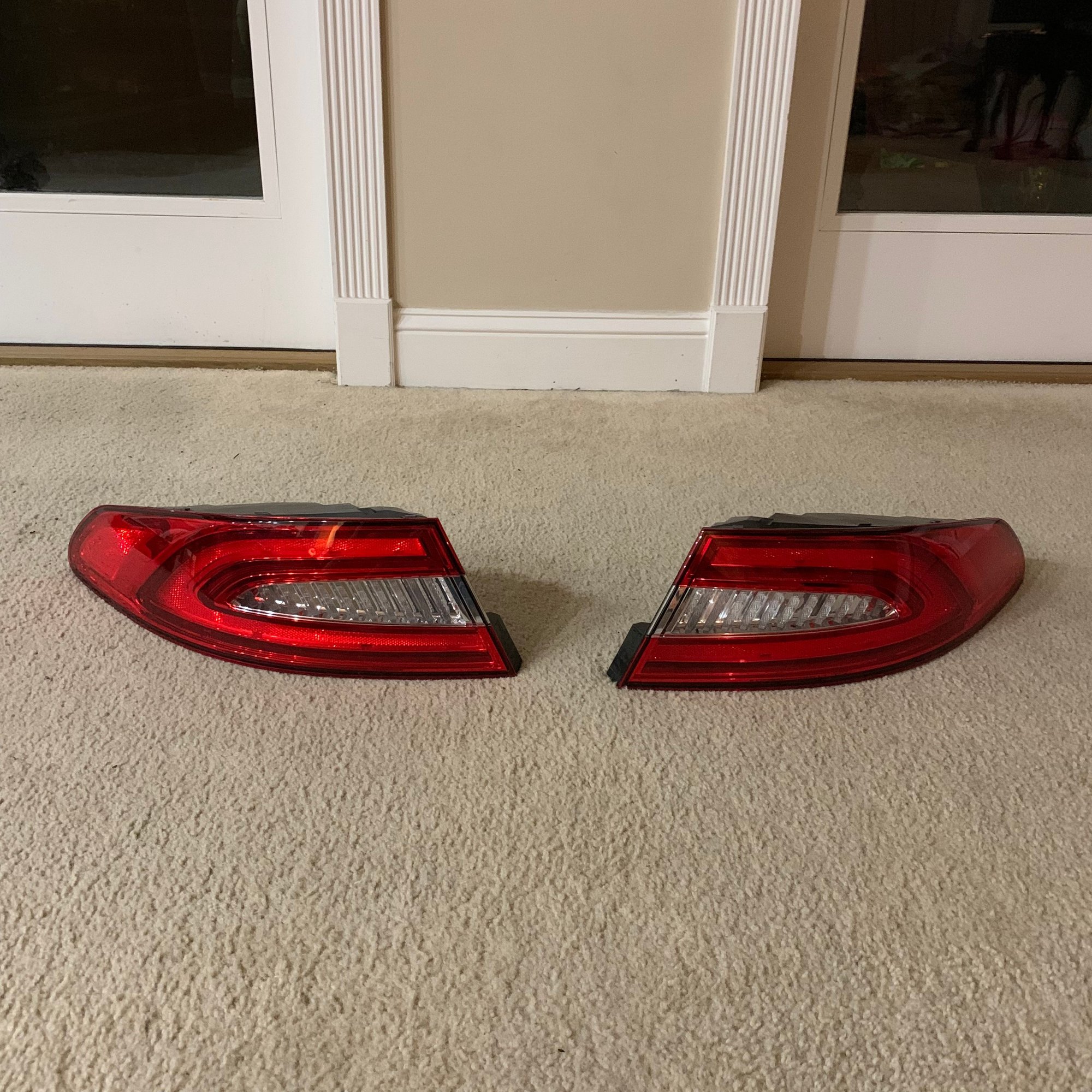 Lights - XF/XFR Tail Lights - Used - 2008 to 2015 Jaguar XF - Ocala, FL 34474, United States