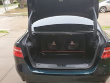 Fixed the lack of bass in my XE. I have the 380W Meridian system. The ability to control the bass completely changes the dynamics of the OEM stereo. Didnt bother with a sound clip because the juicy sound just doesnt transfer over a cell phone, but trust me..it is brautifull😋