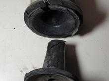 This mount actually appeared serviceable from under car. Centre piece pulled out with very little effort, plastic casing was then weaked and split, it then more or less fell out
