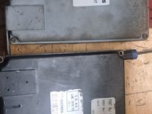 Silver (top) original to the 95 running vehicle.